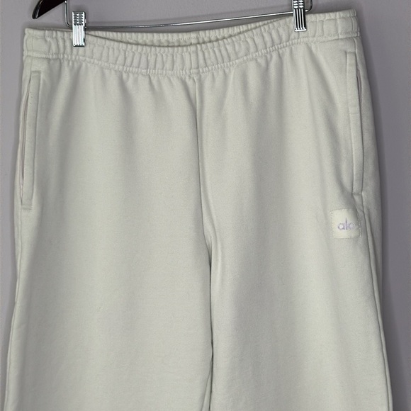 ALO Yoga Renown Heavy Weight Sweatpant in Limelight Size XL (Unisex) - Picture 2 of 9